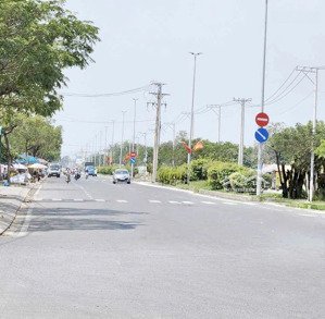 bán lô đất diện tích khủng 200m (10x20) mặt tiền bình hưng bình chánh - giáp quận 8, quận 7