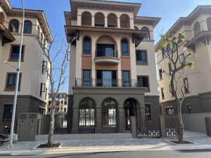 bán biệt thự phân khu đảo thiên đường dự án royal island diện tích 180m2 giá 19,9 tỷ