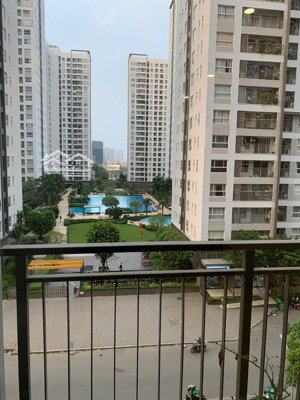 cần bán gấp căn hộ tầng thấp sai gòn south