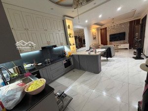 bán nhà phúc lợi 5 tầng mặt tiền rộng 6 phòng ngủ sát đường ô tô 50m 5tầng giá chỉ 7,x tỷ