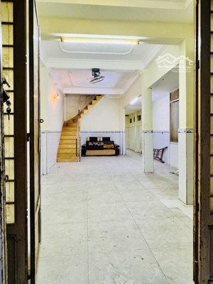 bán nhà hxh thông gần chợ bà chiểu bình thạnh 58m2(4.3x13.5) chỉ 7.7 tỷ