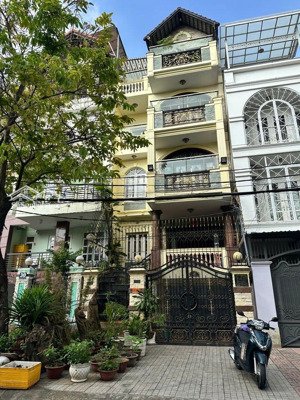 bán nhà mặt tiền xe hơi 4 tầng đường lê bôi ngang 5m, hoàn công đủ, tặng nội thất ở ngay