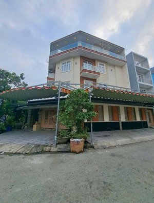 chủ gấp bán giảm sâu biệt thự liền kề lô góc 2 mặt tiền kdc bình điền quận 8, giá 11 tỷ. 9x17m,