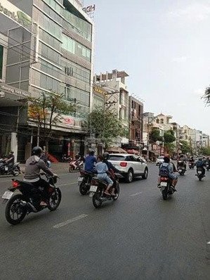 bán nhà 6 x 12m - xây 3 tầng cách đường thích quảng đức 100m giá 14.5 tỷ