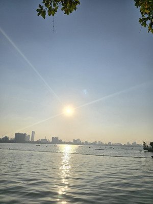 bán mảnh đất lô góc vị trí đẹp ở phú thượng,ô tô vào, diện tích 63m2, mt 4.2m2, giá 12 tỷ có bớt