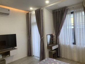 nhà riêng chính chủ 48m2, 2 mặt tiền, xe hơi tận cửa, hẻm thông thoáng. ngay sát chợ bình long