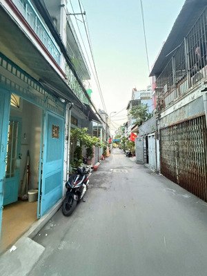 nhà thống nhất gò vấp 65m2 - 2 tầng giá chỉ 5,5 tỷ tl