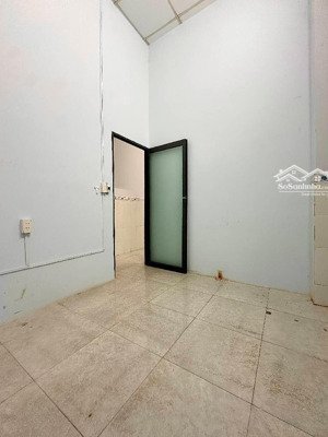 bán gấp nhà 4 tầng ngay đầm sen. đường hòa bình.p5.q11. giá 9.7 tỷ