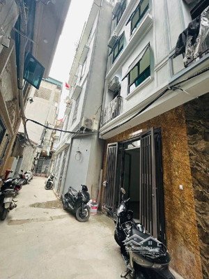 siêu phẩm - cầu diễn 35m x 6tầng 4ngủ - thang máy, ngõ rộng 3m, 15m ra ô tô dừng đỗ