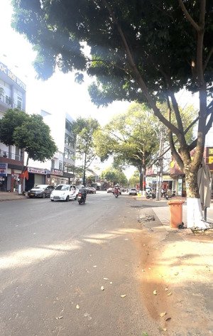 đất mặt tiền lê thánh tông hiếm còn sót lại