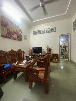 gấp nhà linh xuân giá tốt 54m2 chỉ 4 tỷ 1 sổ riêng có phòng ngủ dưới