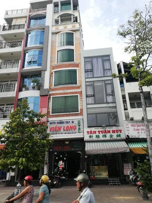 siêu phẩm h+ 5 lầu mặt tiền nguyễn chí thanh mở phòng mạch, dt: 4.6m x 16m, giá: 32 tỷ