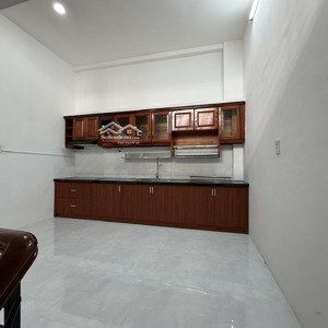 cho thuê nhà mặt tiền hoa sứ - khu phan xích long - dt 5,9m x 8,25m - 1 trệt - 3 lầu