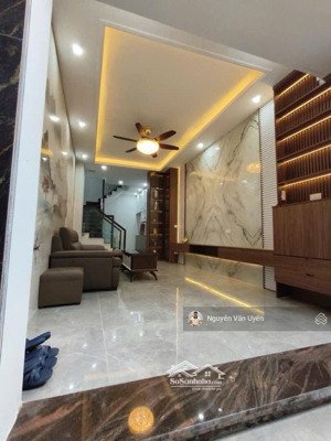 hoàng quốc việt '' cầu giấy, mặt ngõ thông, kinh doanh, gần ô tô, 42m2 x 6 tầng, giá tốt chỉ 8''2 tỷ