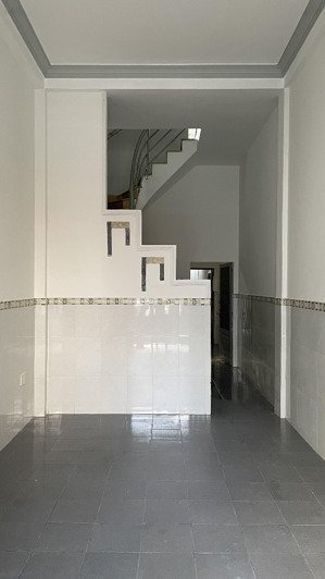 nhà nguyên căn hẻm 10m, thông xvnt gần các trường đại học, bx miền đông