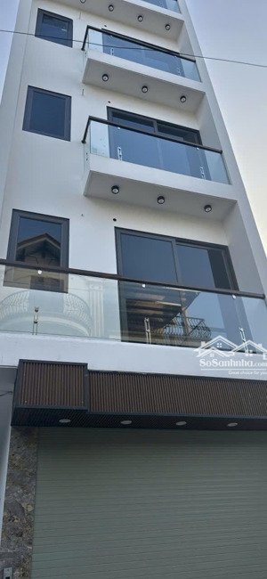 cho thuê nhà nguyên căn 6 tầng thang máy, mới tinh gara bát khối