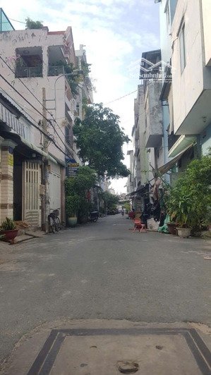 hẻm oto 6m ngay hương lộ 2 - 2 nền liền kề 8m x 20m - đang có thu nhập 20tr/tháng