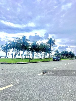 biển vẫy gọi cặp đất lý tưởng xây biệt thự nghỉ dưỡng, cách biển chỉ 100m. đất 180m2 ngang 10