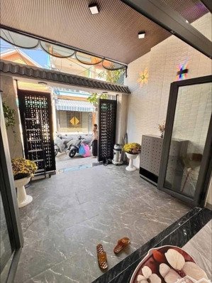 siêu phẩm nhà tô vĩnh diện, thủ đức diện tích 55m2 giá 7 tỷ 800. sổ hồng riêng