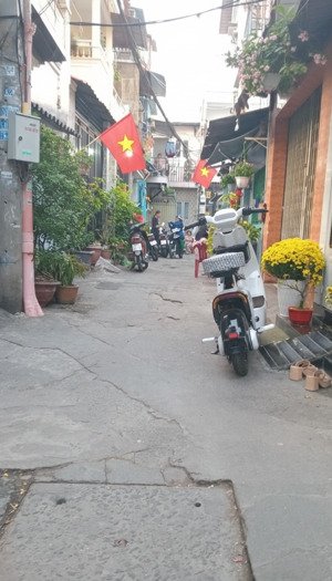 quận 8 - sát mt phạm thế hiển - 49m2 - lô góc 3 mặt thoáng - 3.35 tỷ