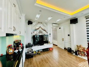 tìm đâu. phân lô lạc long quân, ngõ 3m, thông bàn cờ, ô tô dừng đỗ, ra phố 1 phút. mới tm, 47m2*6t