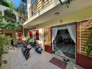 bán villa đường đồng nai 205m² 2 tầng - 52 tỷ - biệt thự cổ điển mặt tiền đạo diễn quận 10