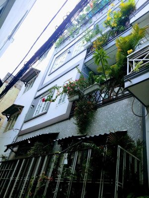 bán nhà đẹp - nguyễn đình chính gần mt - kề huỳnh văn bánh - 33m2 - 4 tầng - chỉ nhỉnh 7 tỉ hơn tl