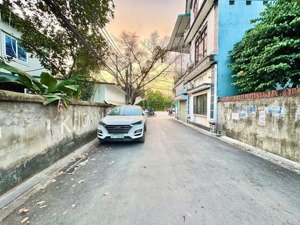 73m2 trung tâm đông anh giá chỉ 4 tỷ. lh 