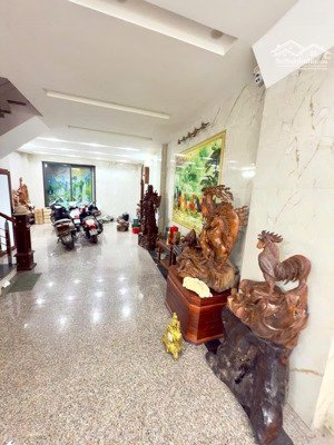 mua ngay. nhà nguyễn khánh toàn. ngõ 4m, 7 chỗ đỗ, thông kd, ra phố 70m, kcbt, ô chờ tm, 51m2*6t