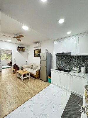 bán cc hưng vượng 2, 4,65 tỷ, 60m2, 2pn, 2wc, q7, hcm