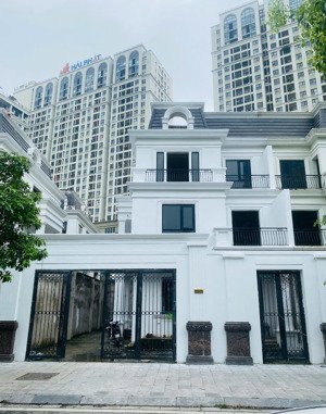 biệt thự song lập 198m roman plaza tố hữu,sẵn sổ đỏ lâu dài,sử dụng ngay,mt 10m, giá chỉ 240tr/m