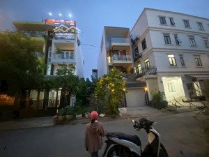 bán lô đất đẹp 5x22 mặt tiền ngay bệnh viện lê văn thịnh phường bình trưng tây quận 2 tp hcm