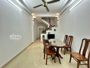 nhà lô góc kim ngưu, ngõ thông 30m ra mặt phố, dân xây chắc chắn, đủ tiện ích 35m2