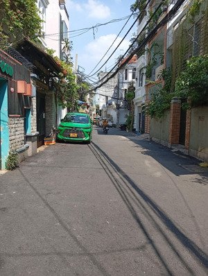 khu vip hẻm xe hơi p17 nguyễn cửu vân - 25m2 2 tầng - nhỉnh 3.2 tỷ.,