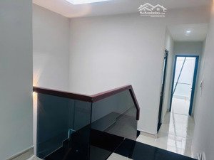 siêu phẩm nhà phố 3 tầng full nội thất ngay sát bến xe trung tâm!