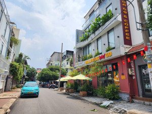 bán biệt thự 4pn, 4wc, 160m2 tại nguyễn xí, giá siêu hời 28,5 tỷ,dt 10x16,5m