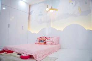 bán gấp nhà phố nằm mặt tiền đường hùng vương 32m và đối diện chợ. dân cư, đông đúc, sầm uất