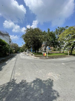 bán đất biệt thự khu ao sen- tên lửa, quận bình tân, đối diện công viên, 10x20m, hướng bắc