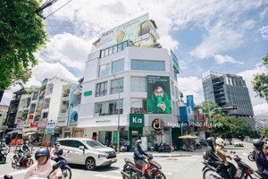 cho thuê nhà góc 2mt 236a đinh tiên hoàng, p.đa kao, q1 dt 14x6m trệt 3 lầu giá 130tr