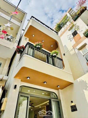 nhà đẹp cần bán gấp, nguyễn phúc nguyên, p13, q3, dt 75m2, giá 4 tỷ 550tr, sổ hồng riêng chính chủ