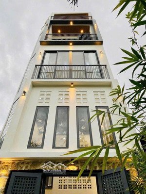 bán gấp nhà ngay phú mỹ hưng 75m2/2tỷ5 sổ hồng riêng vị trí trung tâm đắc địa