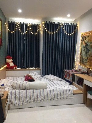 nhà q. 10, 5 tầng, tô hiến thành, 3 phòng, 4wc, đúc đẹp, giá ok 5tỷ5 cần bán gấp