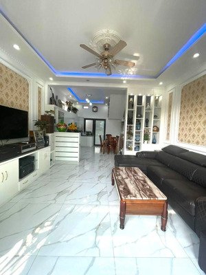 vip, nhà mới 4 tầng - 126m2 đường liên phường, ngay cđ mẫu giáo tw2, giá 18 tỷ