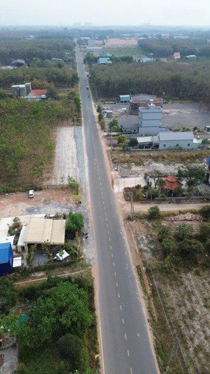 cần bán lô ngay kcn minh hưng 3 và gần chợ