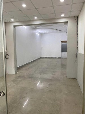 cho thuê nhà 1t2l mặt tiền lý văn sâm