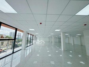 văn phòng cao cấp 290m2 cho thuê vị trí vàng tại nguyễn trãi giá thuê 43 triệu/tháng