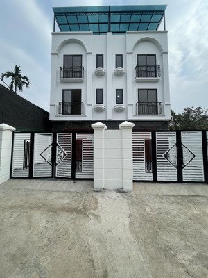 bán nhà 4tx48m2 - gần chục chính - 1km uỷ ban xã đông la - 7 phút kđt đô nghĩa giá 3,65 tỷ