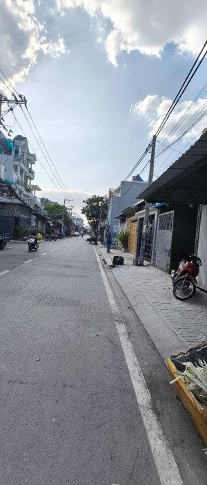 nhà đẹp hiệp bình chánh, 3 tầng 80m, giá hơn 11 tỷ đáng mua, khu dân cư hiện hữu, vào ở ngay.