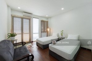 hiếm nhất q1, ngang 6m hẻm oto đỗ cửa trần nhật duật,q1- 6x 12m,thực tế 90m2 xd 4 tầng -12,5 tỷ tl