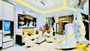 bán nhà đường bình trị đông, bình tân, có thang máy 500kg, ô tô ngủ trong nhà, giá 7 tỷ